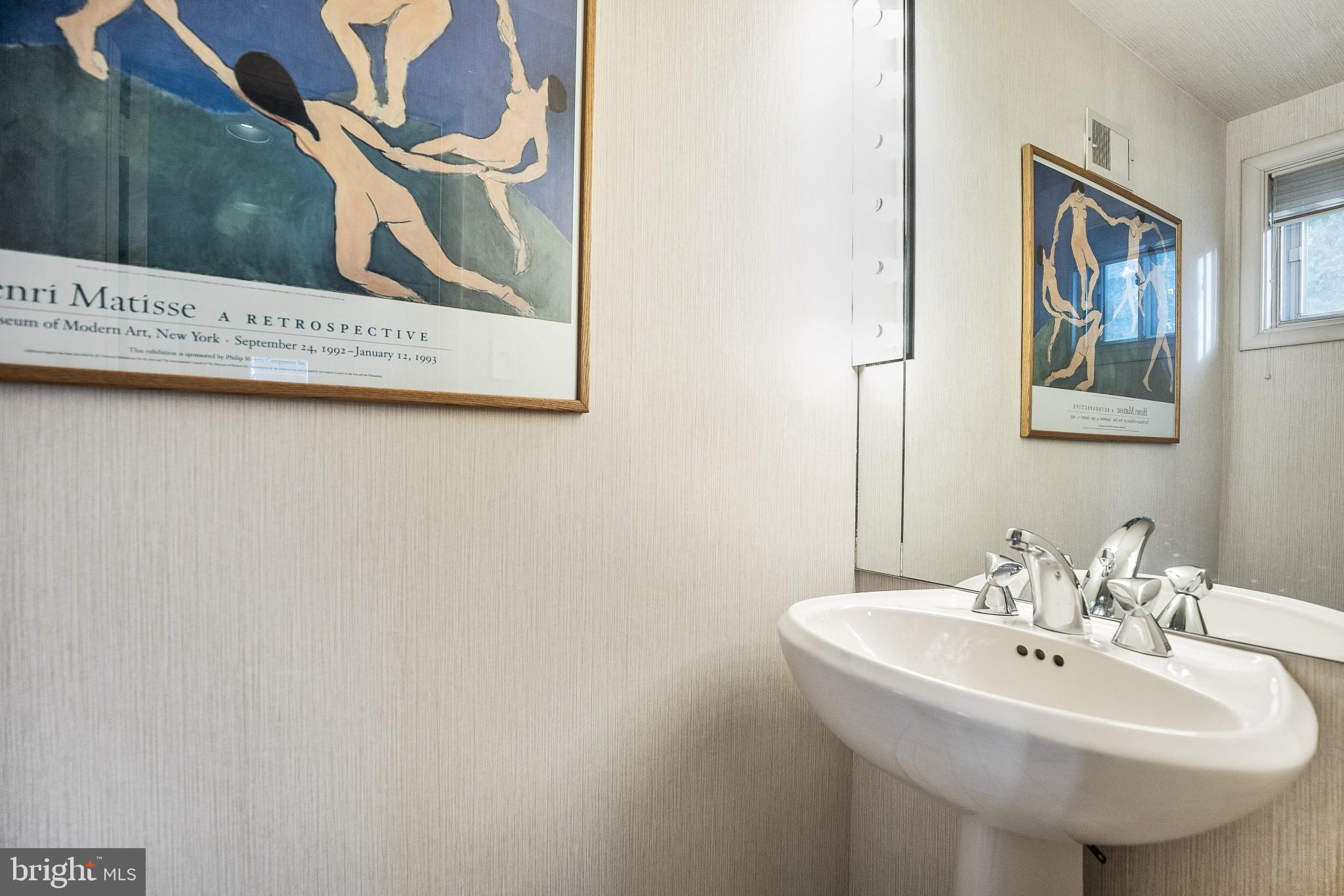 1020 Kipling Road Jenkintown, PA 19046 - Photo 26 of 42 Powder room