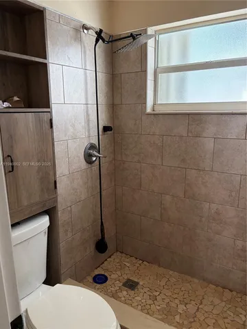 $2,200 | 307 East 14th Street, Hialeah, FL 33010