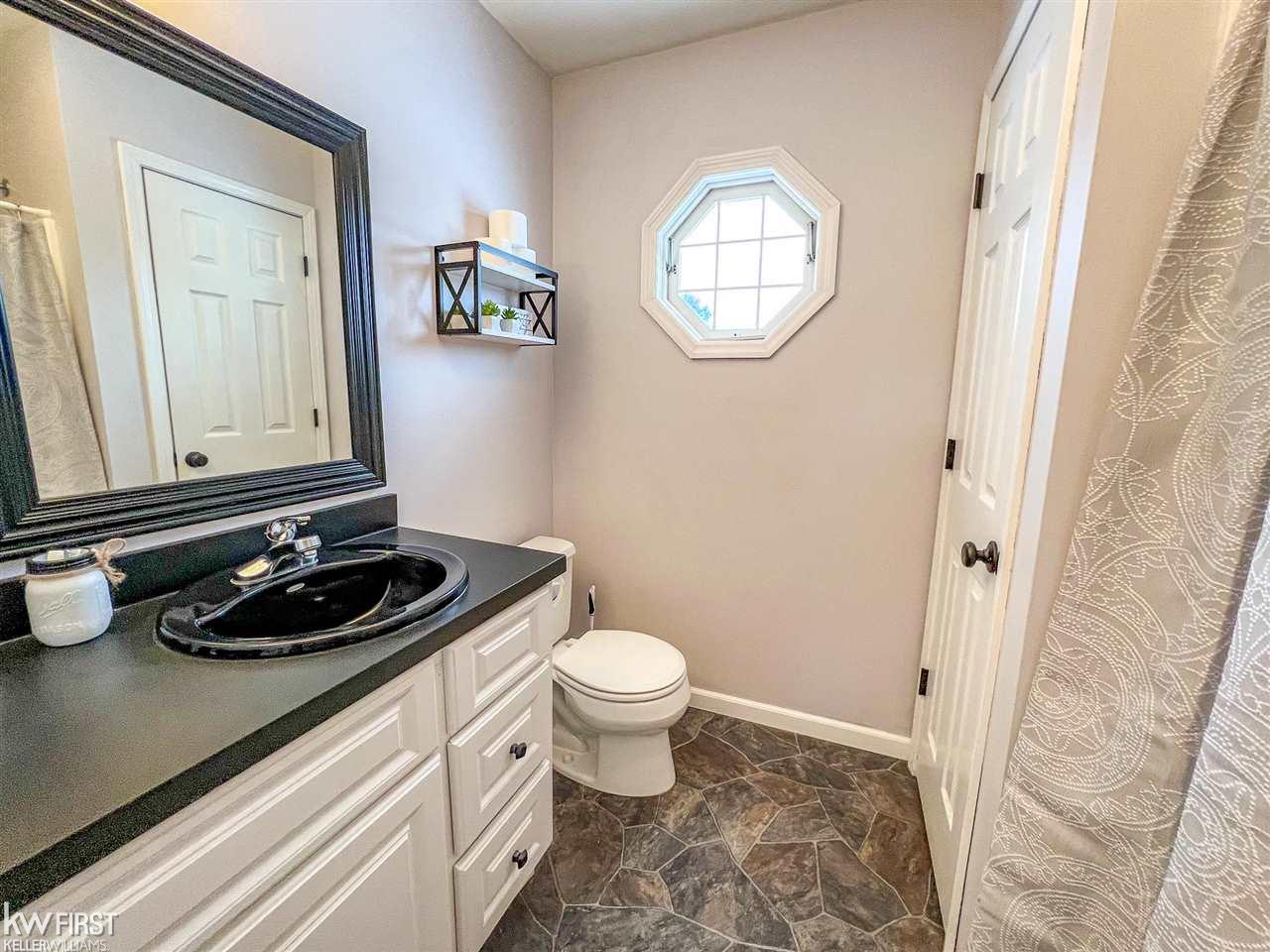 222 Pittsburg Road Owosso, MI 48867 - Photo 25 of 51 50065845-31.JPG