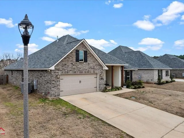 $399,000 | 112 Brimestone Loop, Benton, LA 71006