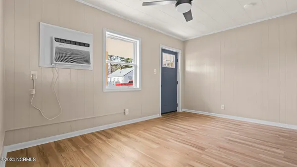 $1,050 | 300 Richlands Avenue, Unit 2, Jacksonville, NC 28540