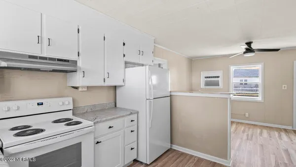 $1,050 | 300 Richlands Avenue, Unit 2, Jacksonville, NC 28540