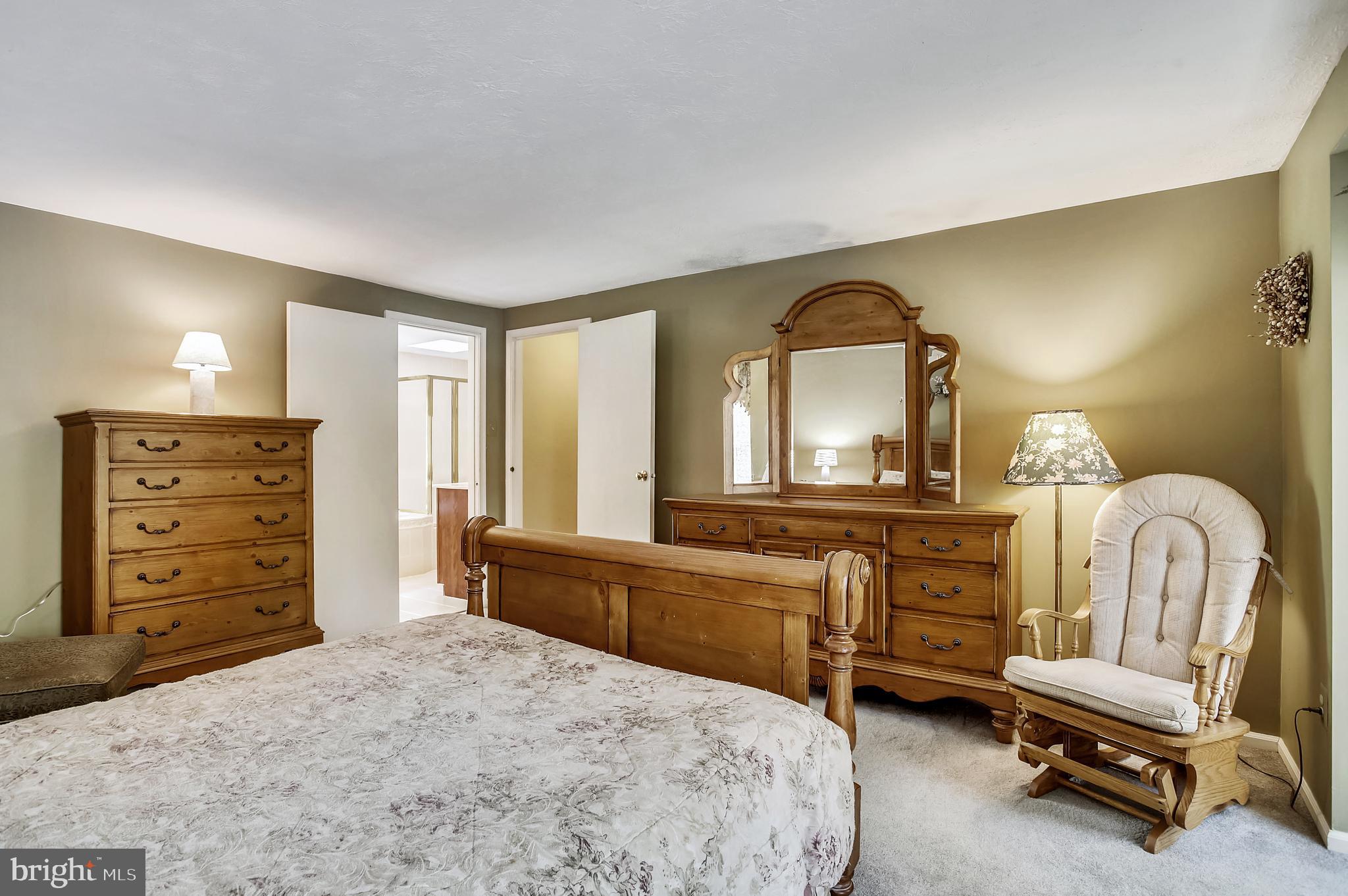 29 Highfields Drive Baltimore, MD 21228 - Photo 22 of 50 Master Suite