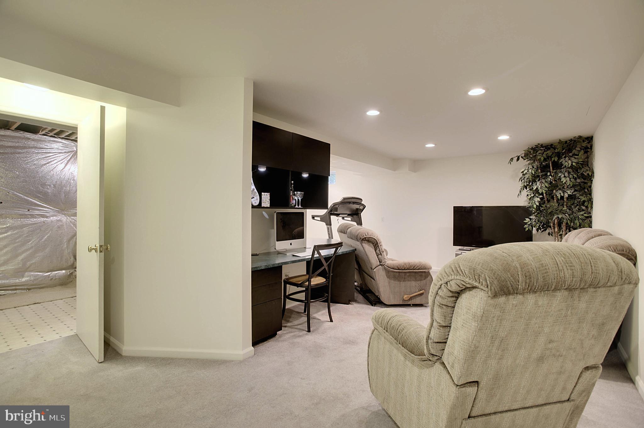 29 Highfields Drive Baltimore, MD 21228 - Photo 39 of 50 Finished Lower Level