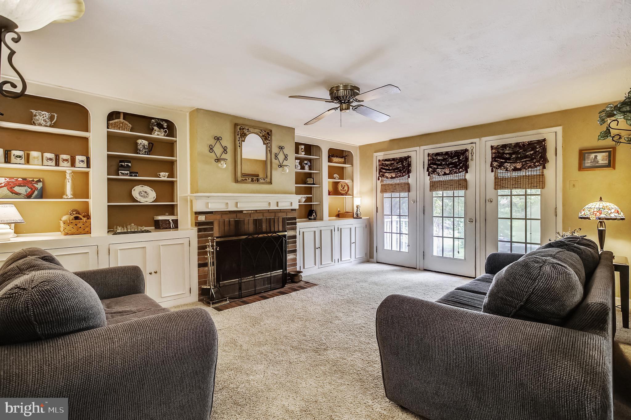 29 Highfields Drive Baltimore, MD 21228 - Photo 5 of 50 Family Room