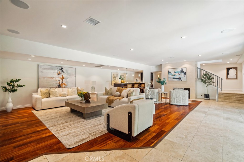 3336 Villa Mesa Road Pasadena, CA 91107 - Photo 34 of 60 a living room with furniture and a table