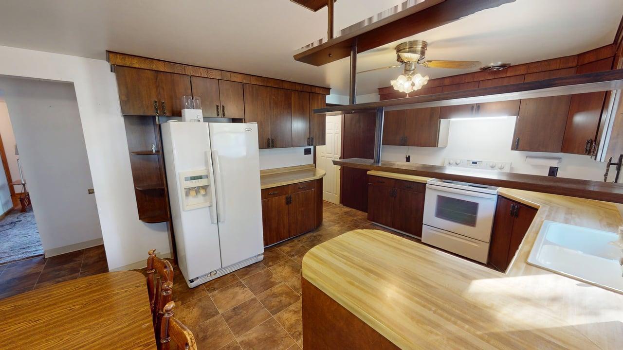 3107 45th Street Two Rivers, WI 54241 - Photo 11 of 23 3107-45th-St--10072025_155940