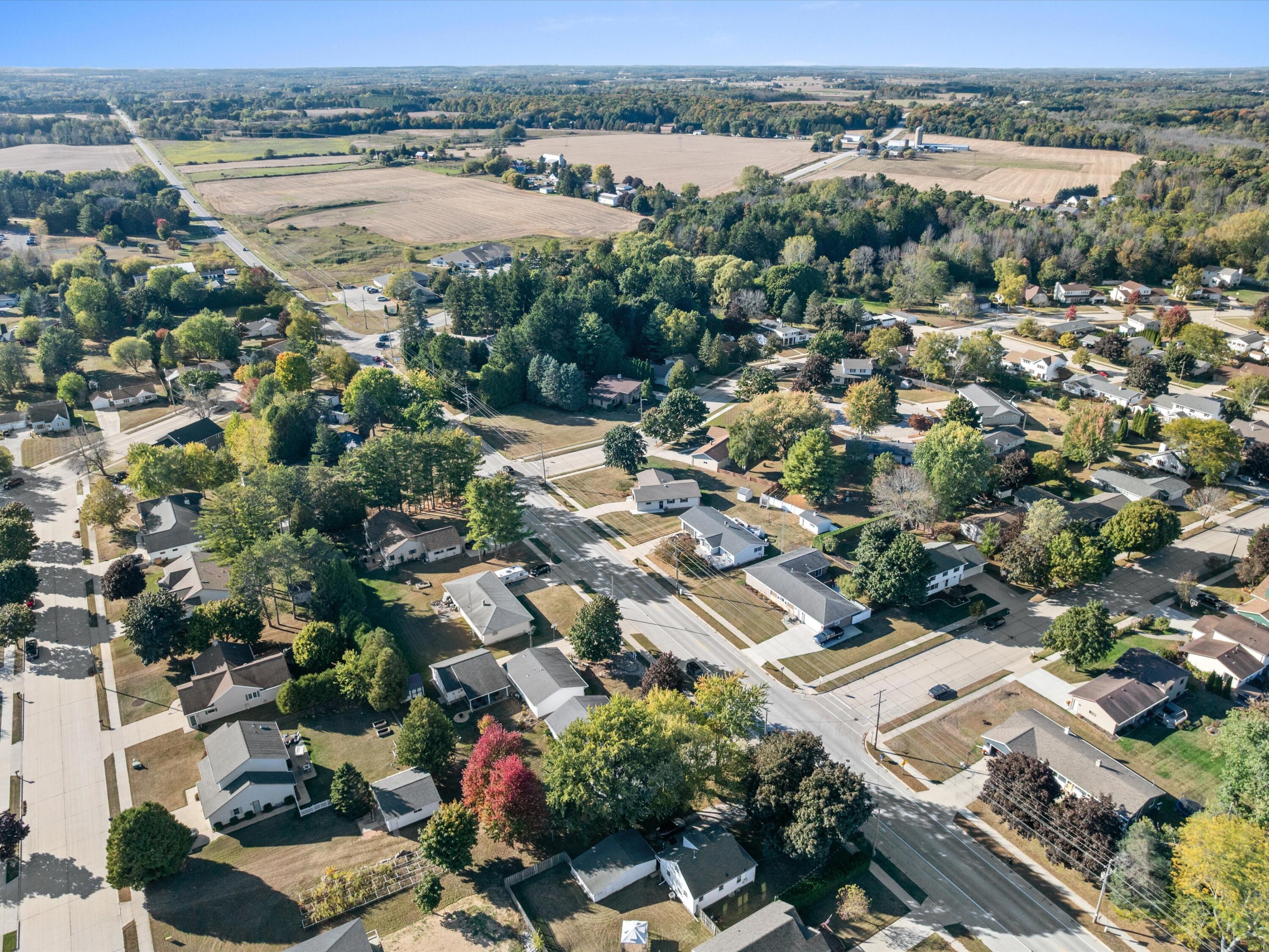 3107 45th Street Two Rivers, WI 54241 - Photo 17 of 23 15-015_DJI_20251009143538_0868_D