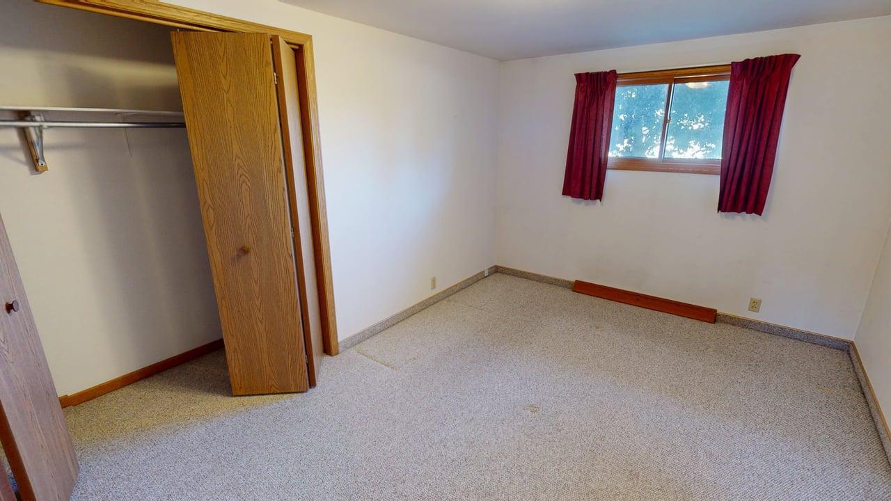 3107 45th Street Two Rivers, WI 54241 - Photo 7 of 23 3107-45th-St--10072025_160329