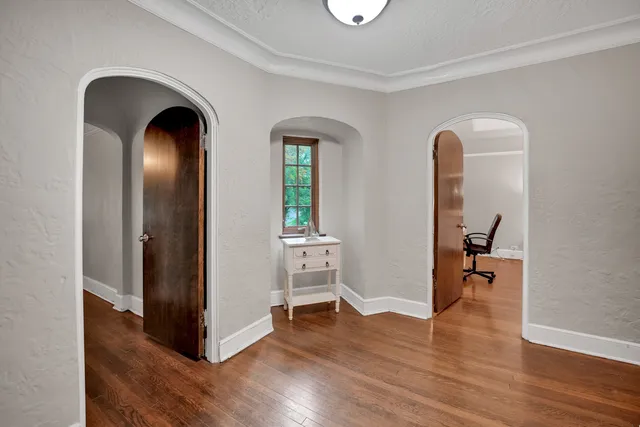 $799,000 | 2014 West Hopkins Place, Chicago, IL 60643