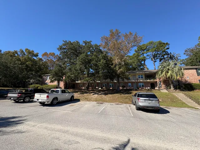 $1,600 | 6240 Old Point Road, Unit B1, Hanahan, SC 29410