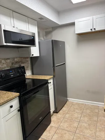 $1,600 | 6240 Old Point Road, Unit B1, Hanahan, SC 29410