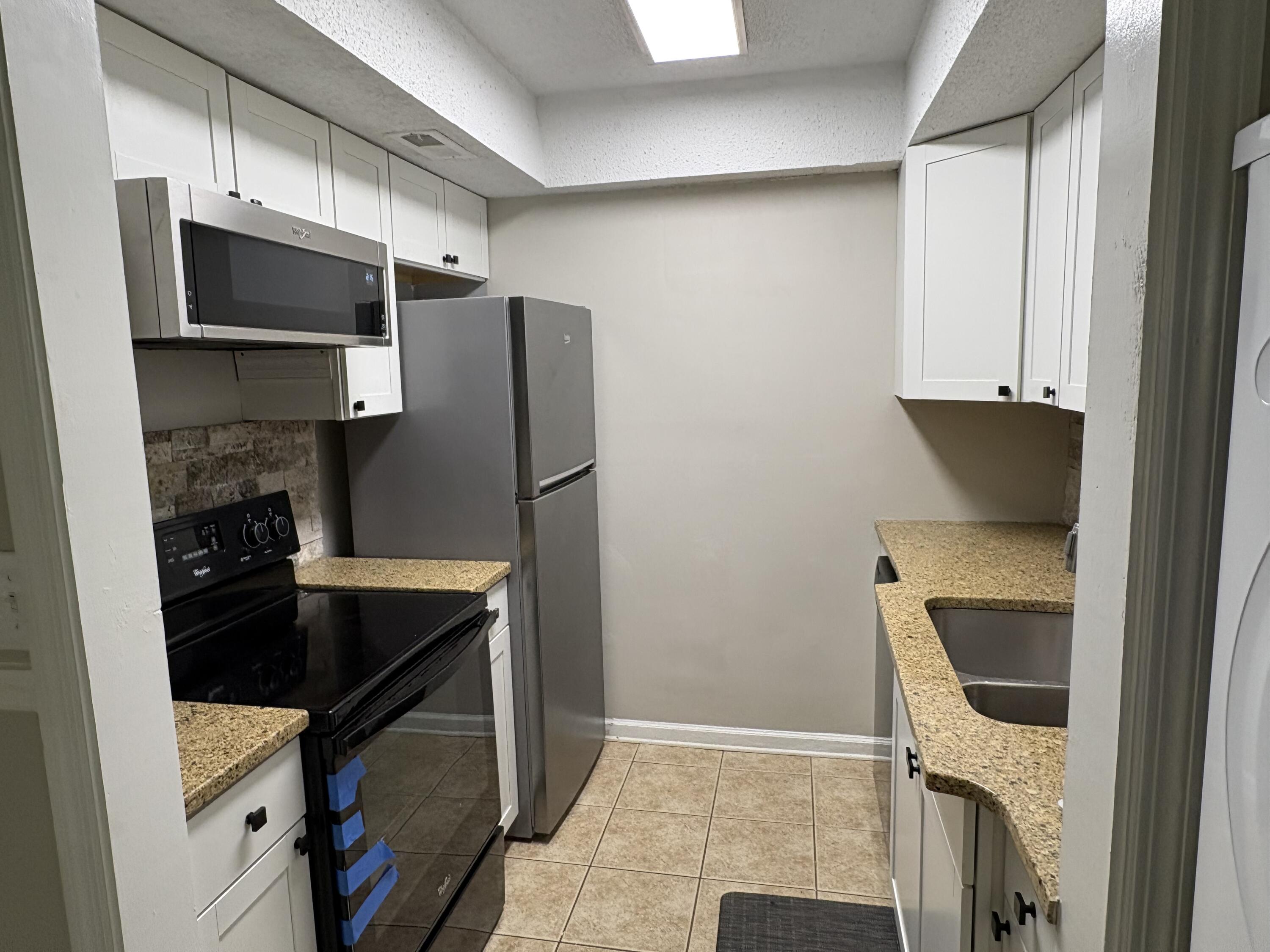 6240 Old Point Road, Unit B1 Hanahan, SC 29410 - Photo 9 of 22 IMG_8309