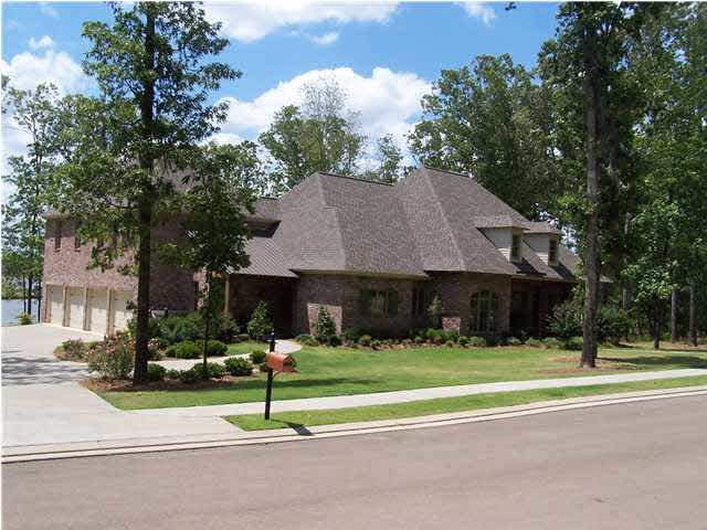 110 Rosedowne Drive Madison, MS 39110 - Photo 2 of 21 Photo 2