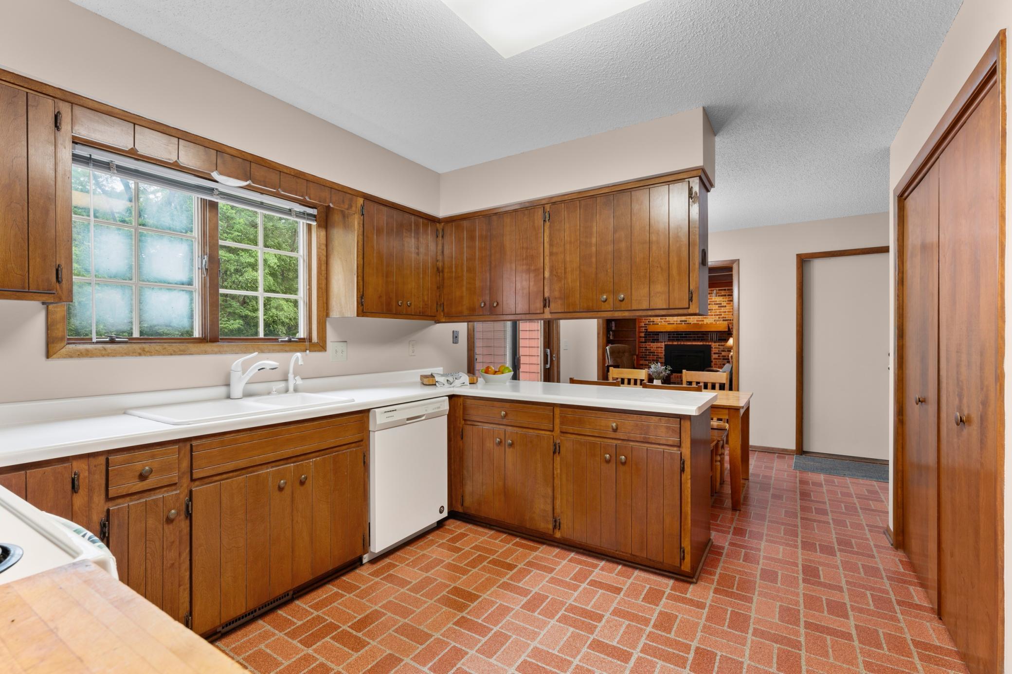 2514 Northridge Lane Northeast Rochester, MN 55906 - Photo 12 of 48