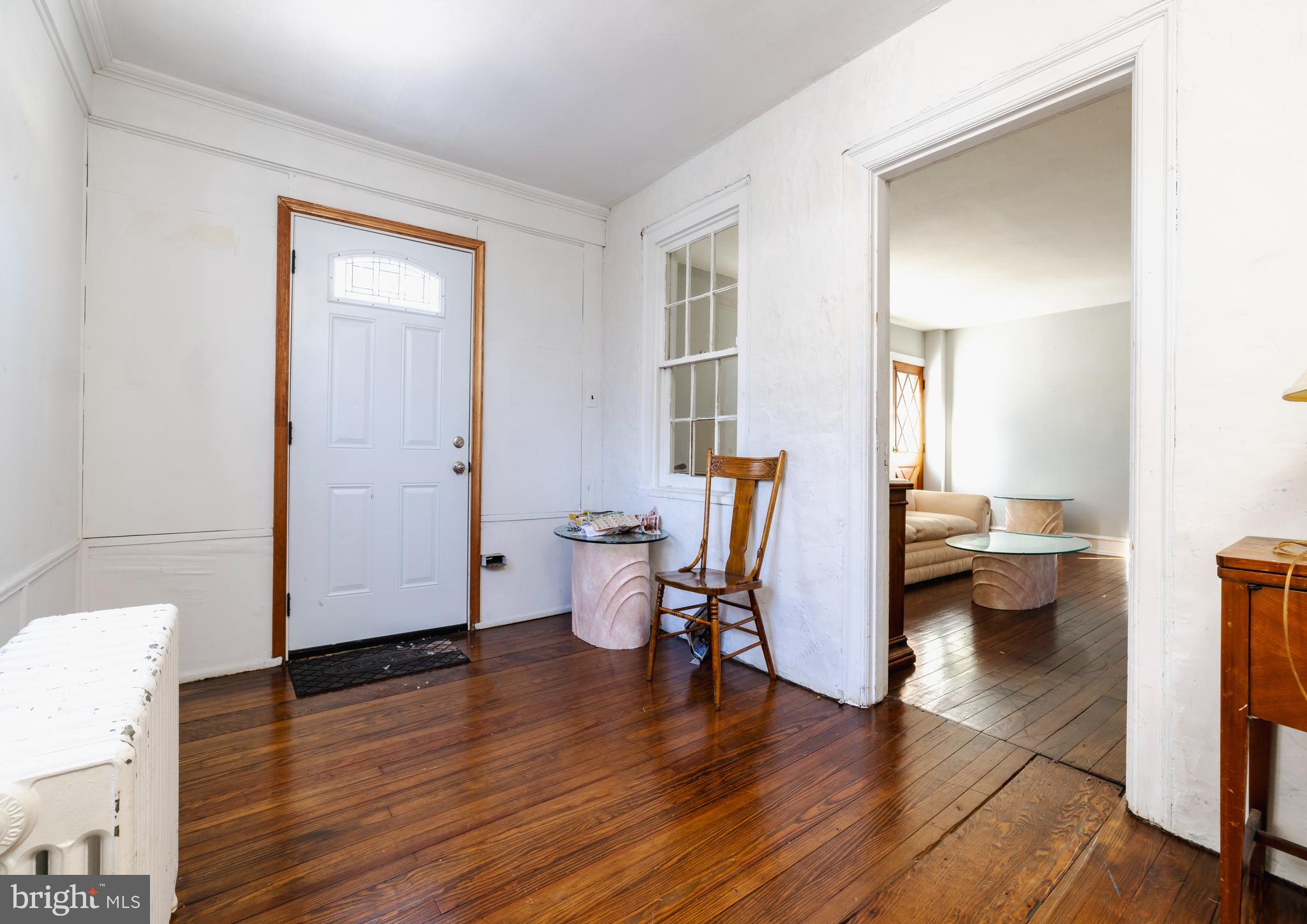 223 Noreg Place Brooklawn, NJ 08030 - Photo 4 of 22 Entry