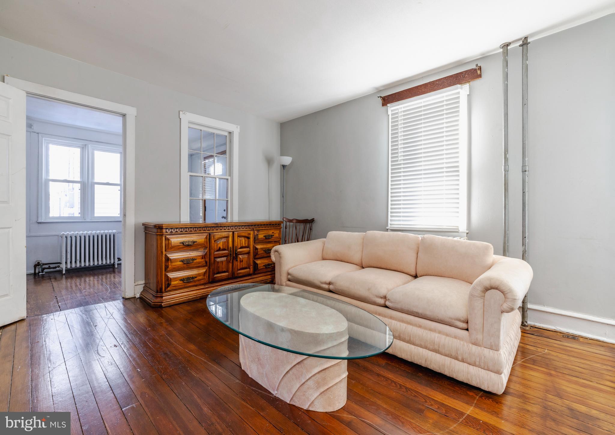 223 Noreg Place Brooklawn, NJ 08030 - Photo 5 of 22 Living Room