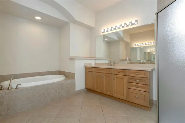 $419,000 | 16022 Golden Lakes Drive, Wimauma, FL 33598