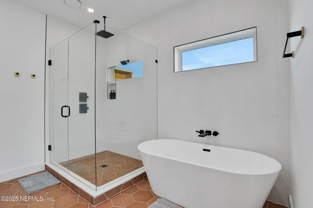 a view of a parking area