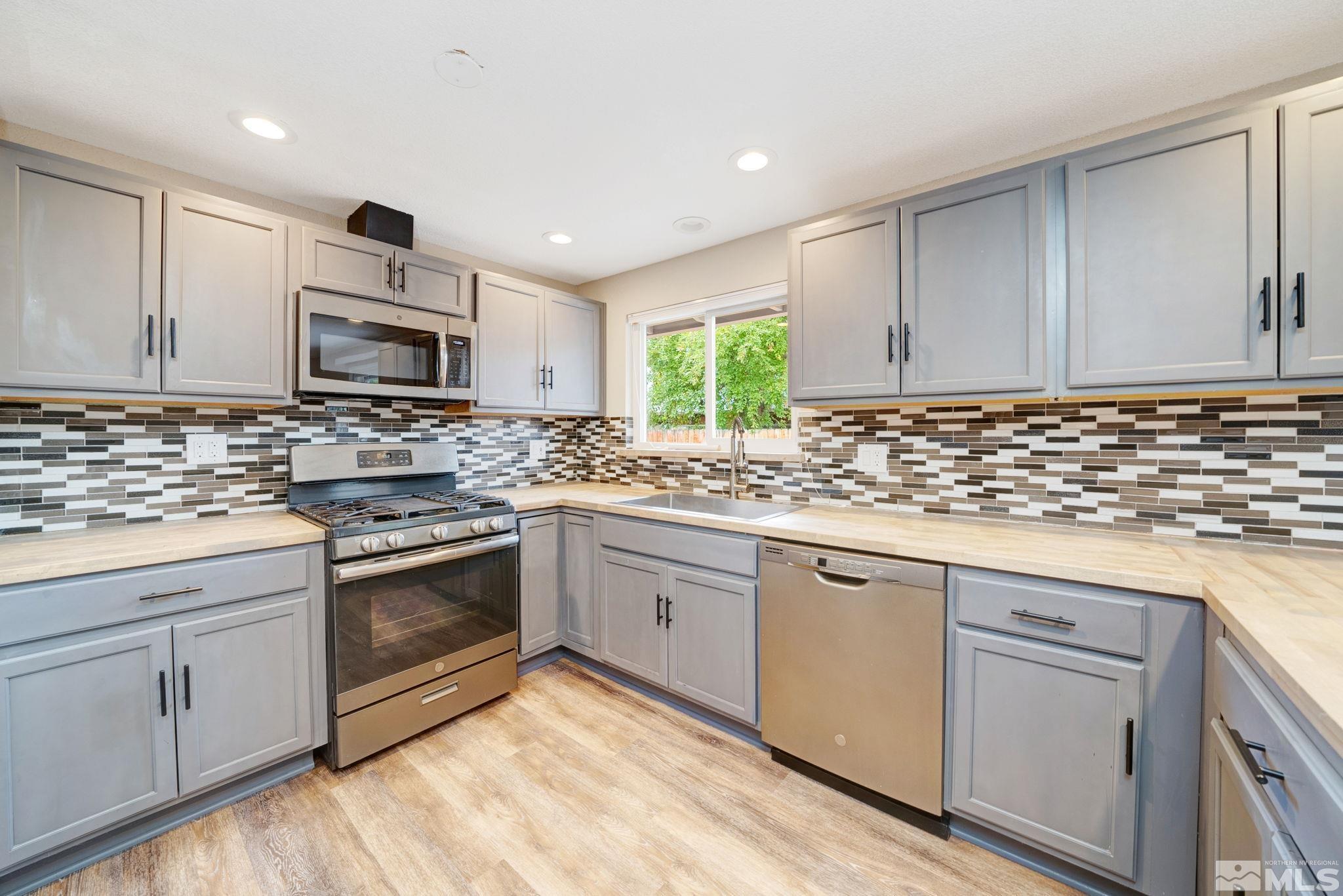 1935 Carlin Street Reno, NV 89503 - Photo 8 of 28 Photo 8