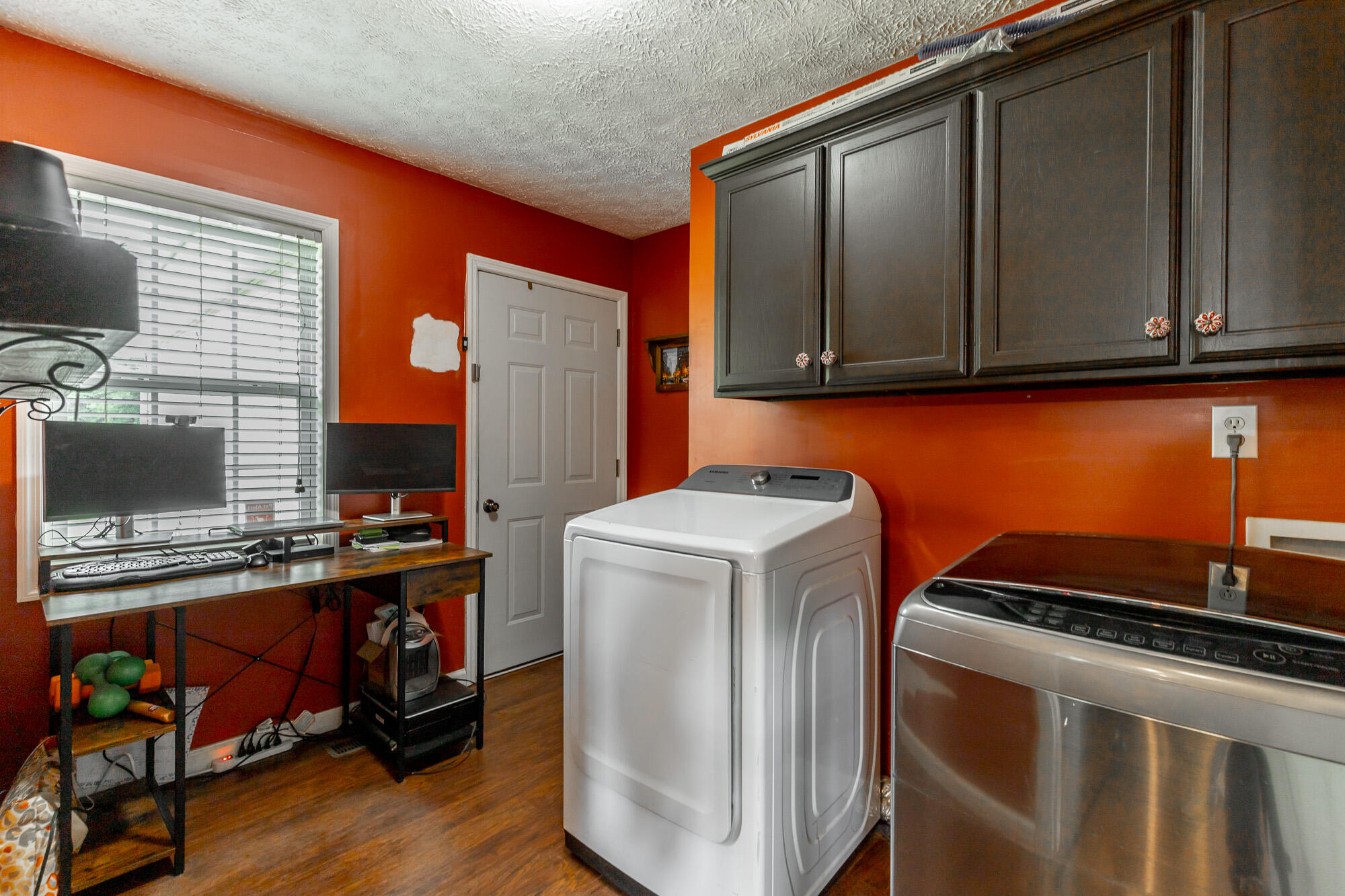 4434 West Valley Road Dunlap, TN 37327 - Photo 23 of 31 Laundry Room