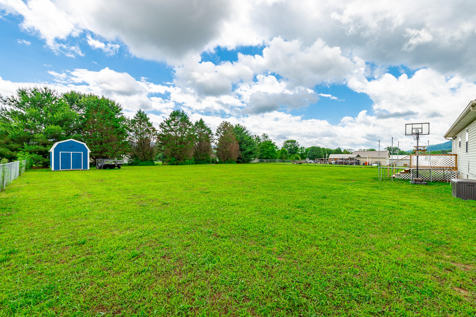 4434 West Valley Road Dunlap, TN 37327 - Photo 30 of 31 Utility Shed