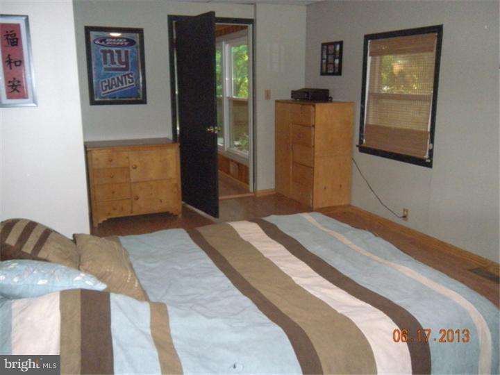 895 Lower Ferry Road Trenton, NJ 08628 - Photo 6 of 15 Bedroom - Main