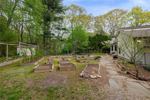 $950,000 | 38 River Run, East Greenwich, RI 02818