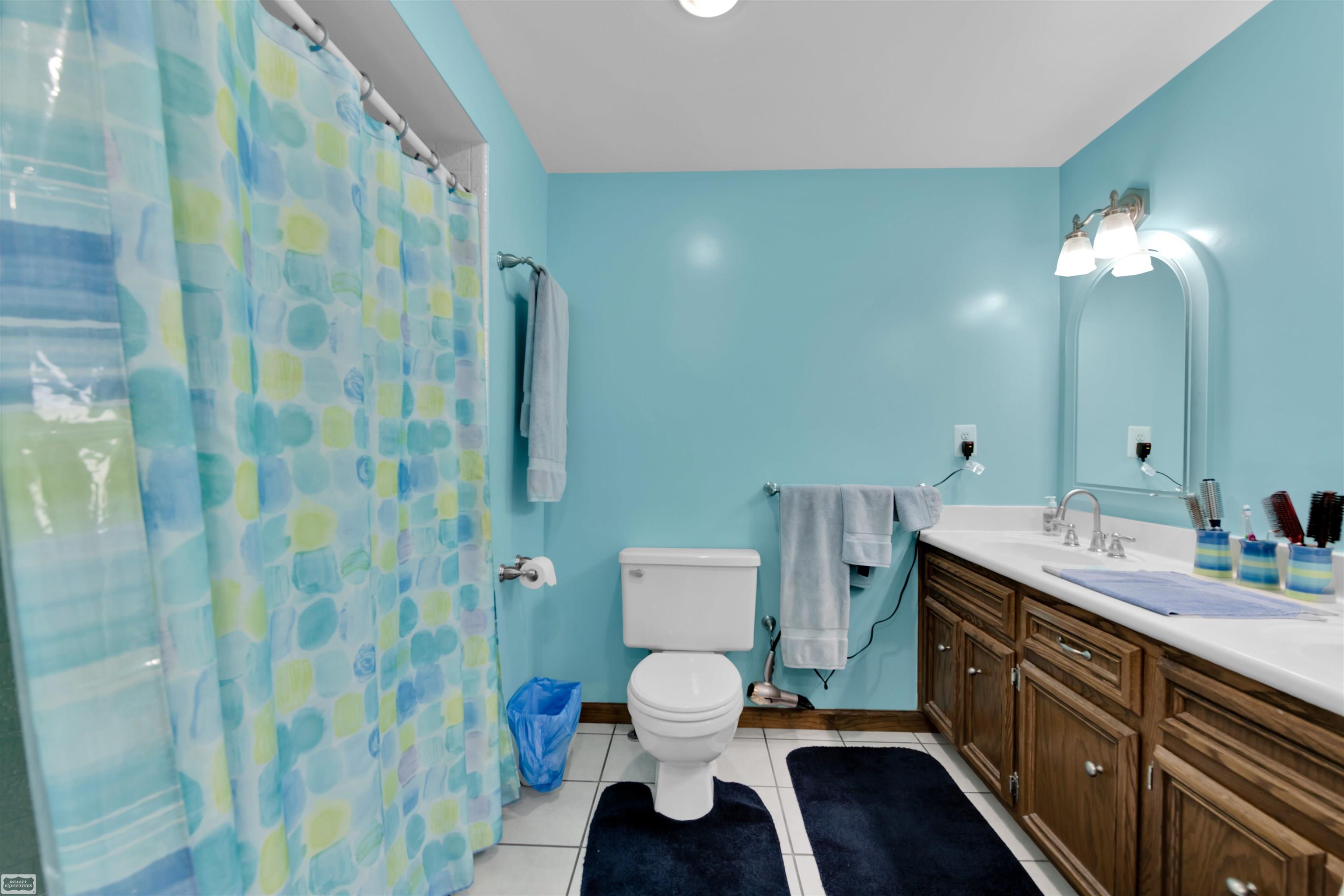 2401 Chalet Drive Rochester Hills, MI 48309 - Photo 26 of 45