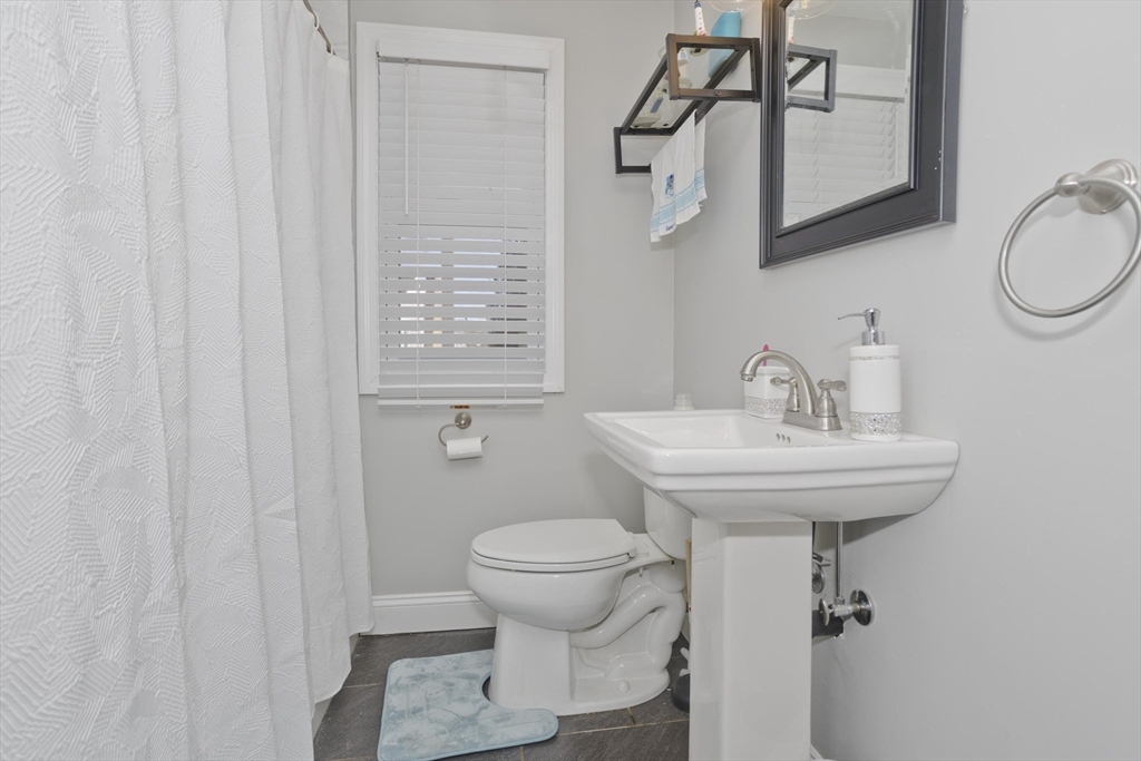 105 Oregon Street Springfield, MA 01118 - Photo 15 of 36 Gallery Image 15