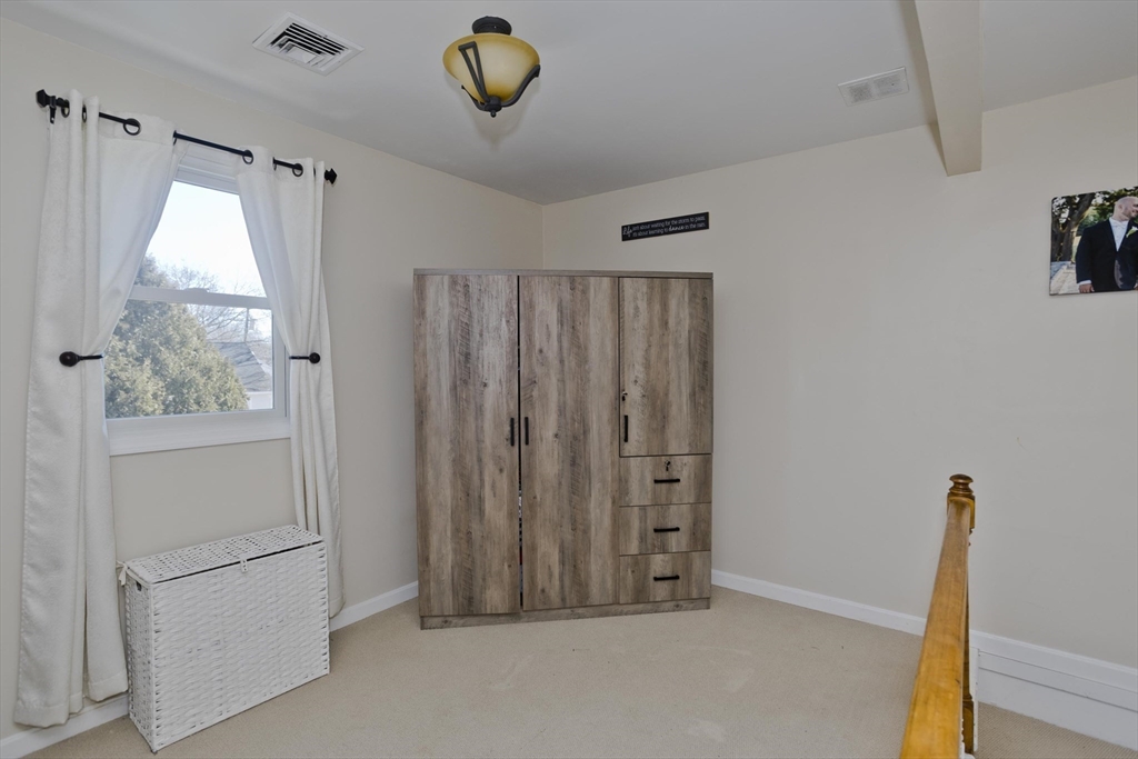 105 Oregon Street Springfield, MA 01118 - Photo 26 of 36 Gallery Image 26