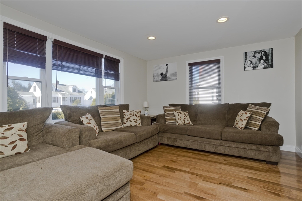 105 Oregon Street Springfield, MA 01118 - Photo 8 of 36 Gallery Image 8