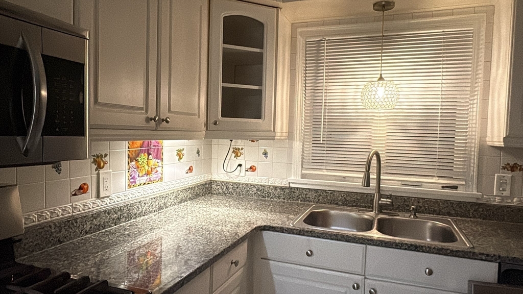 101 Donohue Road, Unit 19 Dracut, MA 01826 - Photo 13 of 38