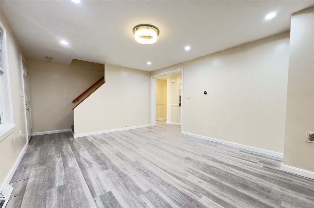 101 Donohue Road, Unit 19 Dracut, MA 01826 - Photo 4 of 38