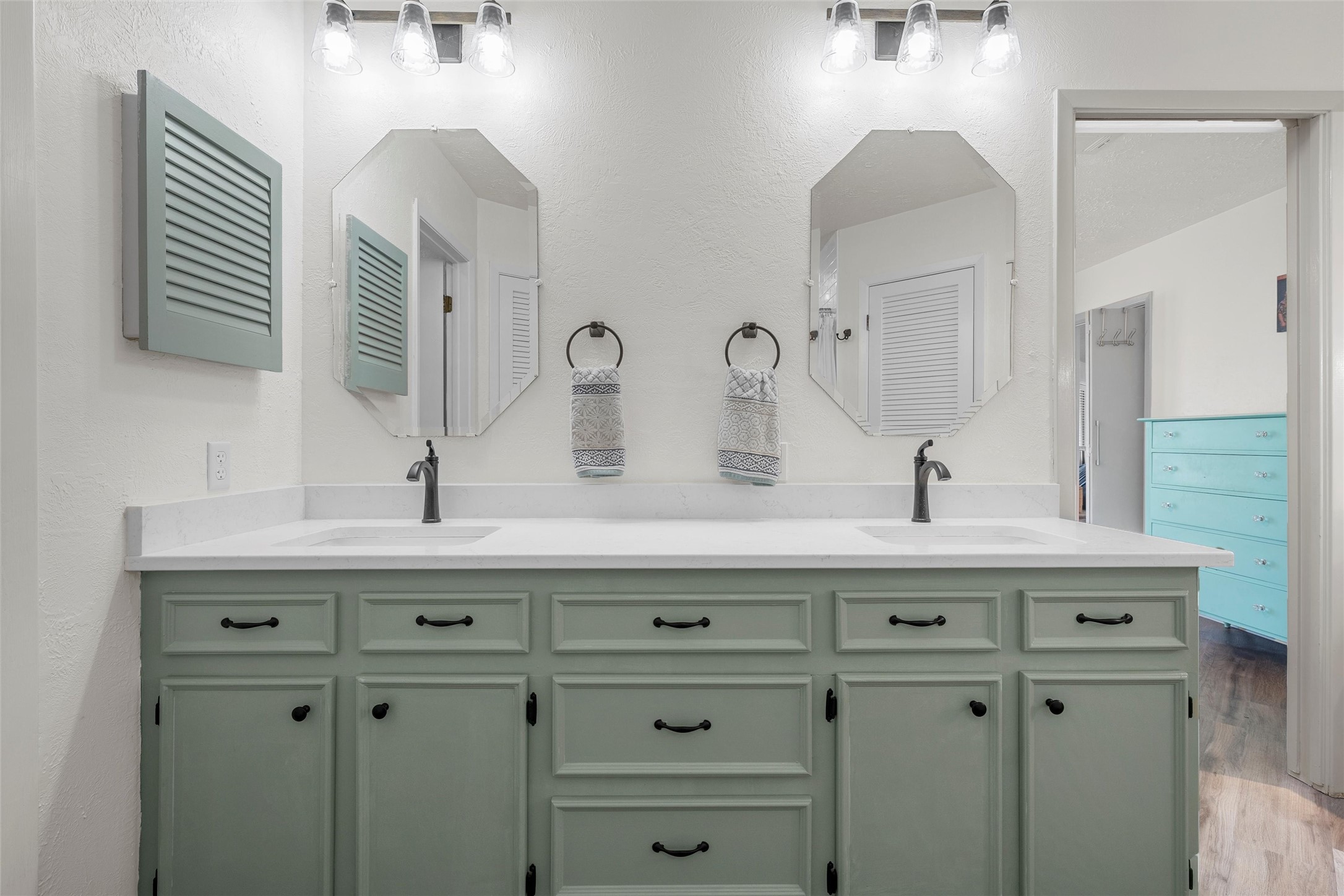 1330 State Highway Kosse, TX 76653 - Photo 33 of 39 a bathroom with double sink and a mirror