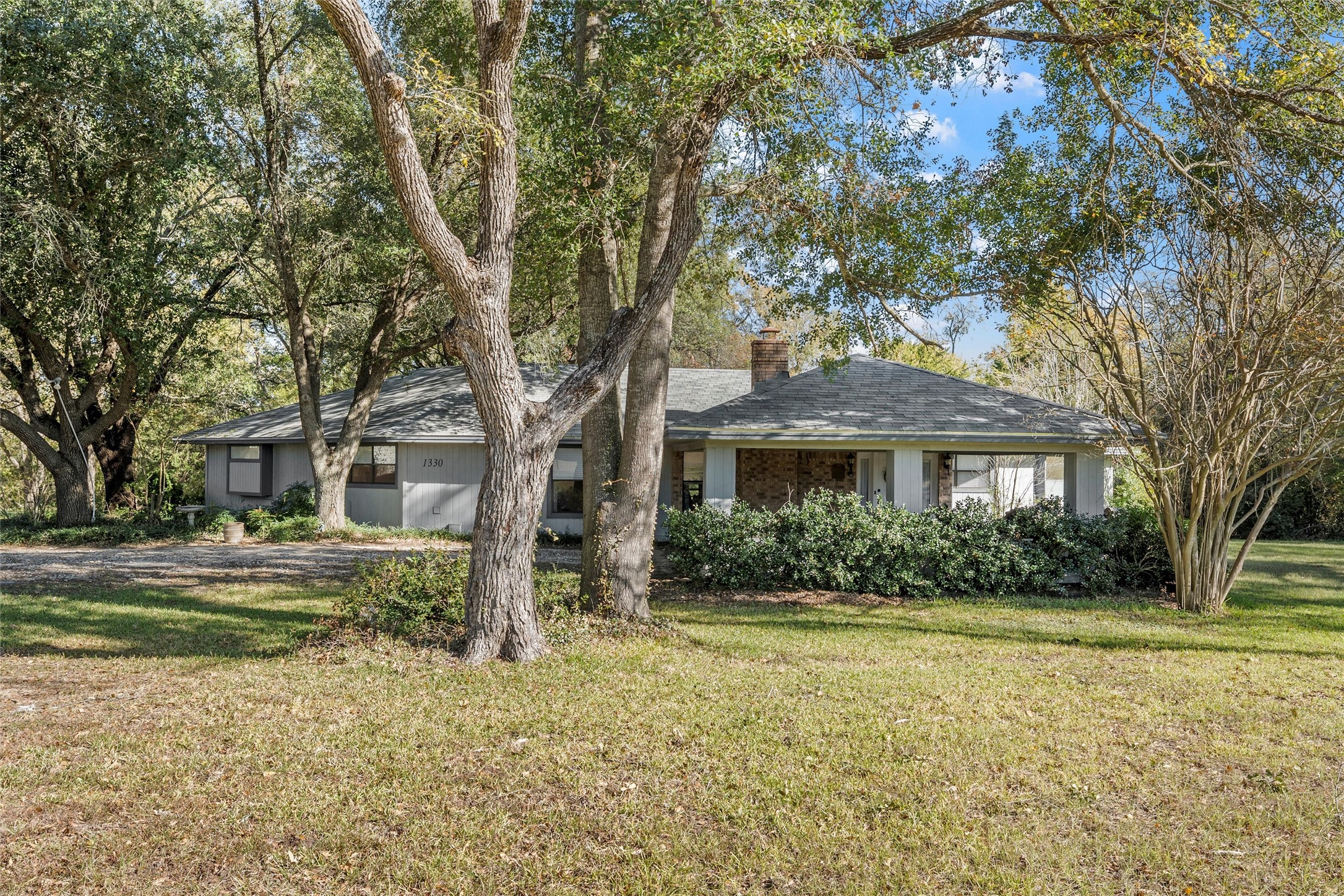 1330 State Highway Kosse, TX 76653 - Photo 7 of 39 a front view of a house with a yard