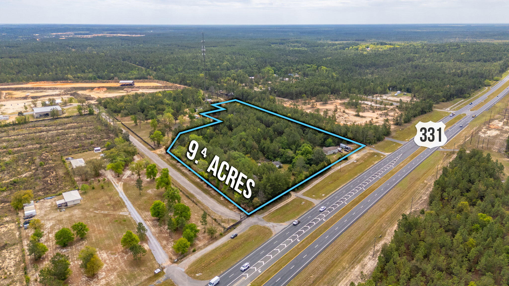 7765 Highway 331 DeFuniak Springs, FL 32435 - Photo 8 of 18 a view of a street with an ocean view
