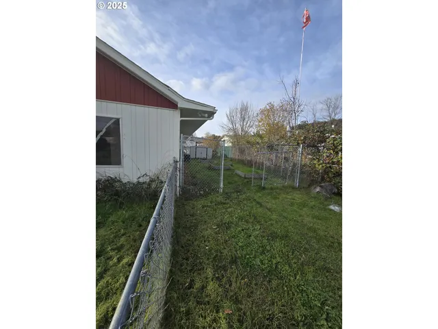 a view of a green field