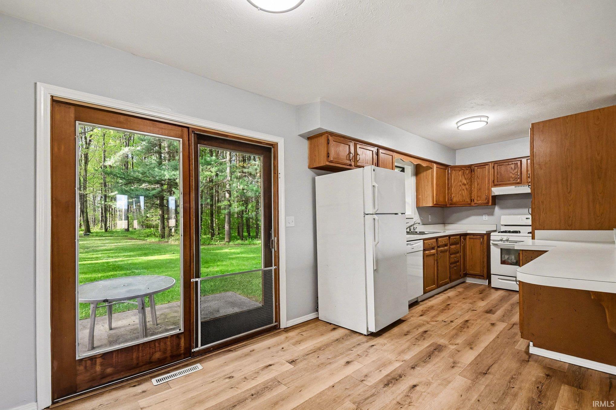 18360 Roosevelt Road South Bend, IN 46614 - Photo 11 of 31 Gallery Image 11