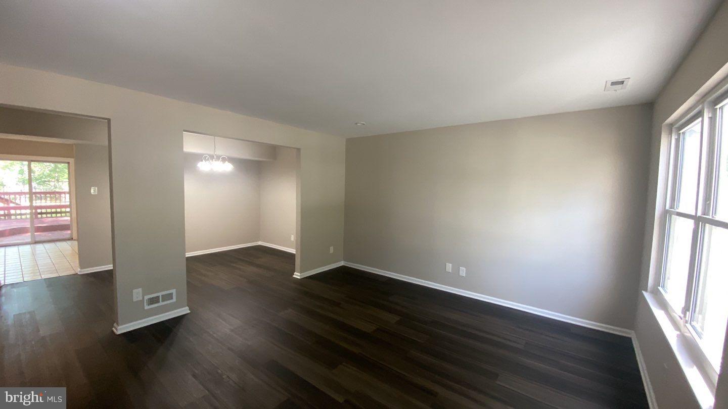 12 Woodmill Drive Clementon, NJ 08021 - Photo 2 of 19