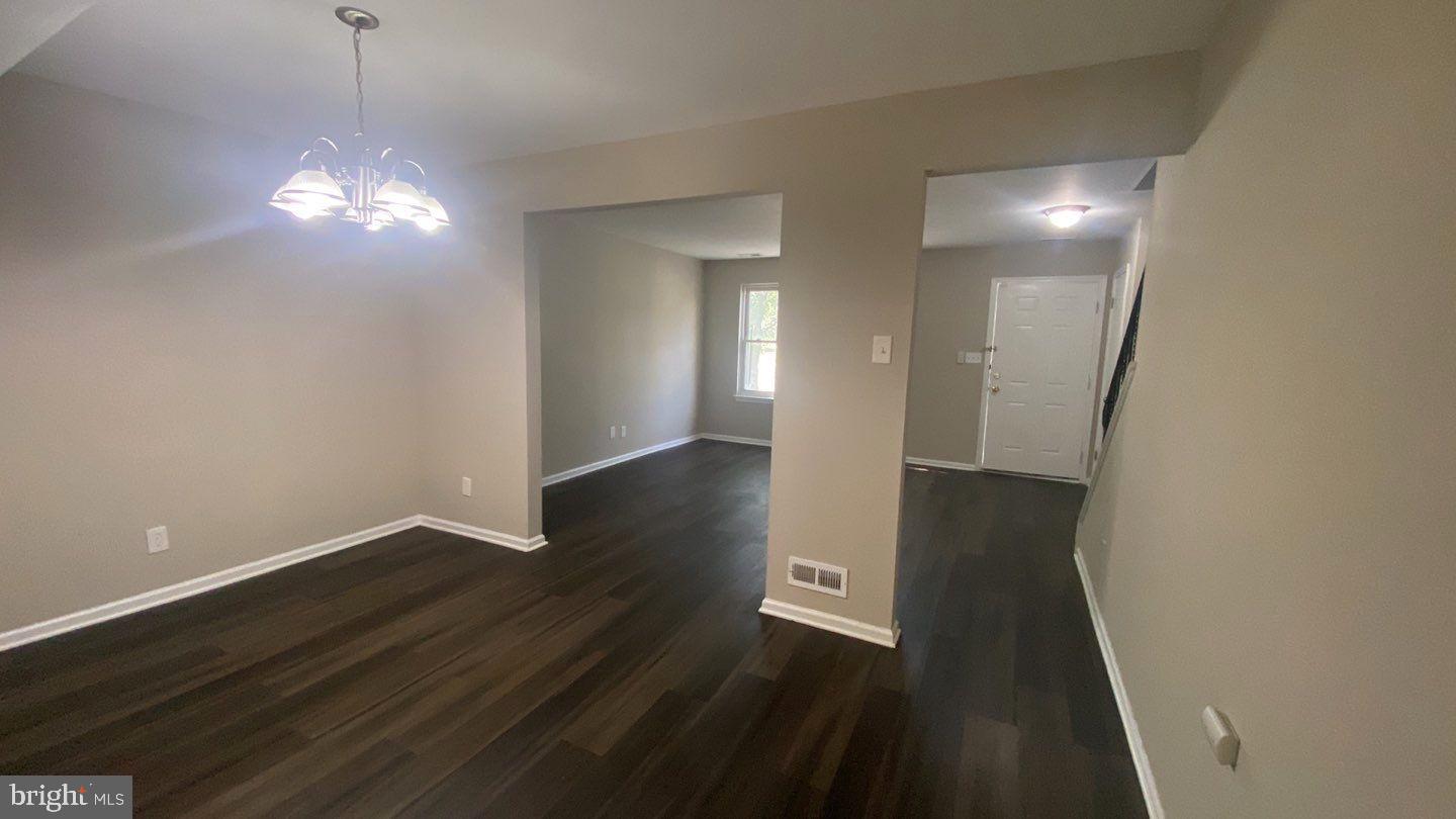 12 Woodmill Drive Clementon, NJ 08021 - Photo 5 of 19