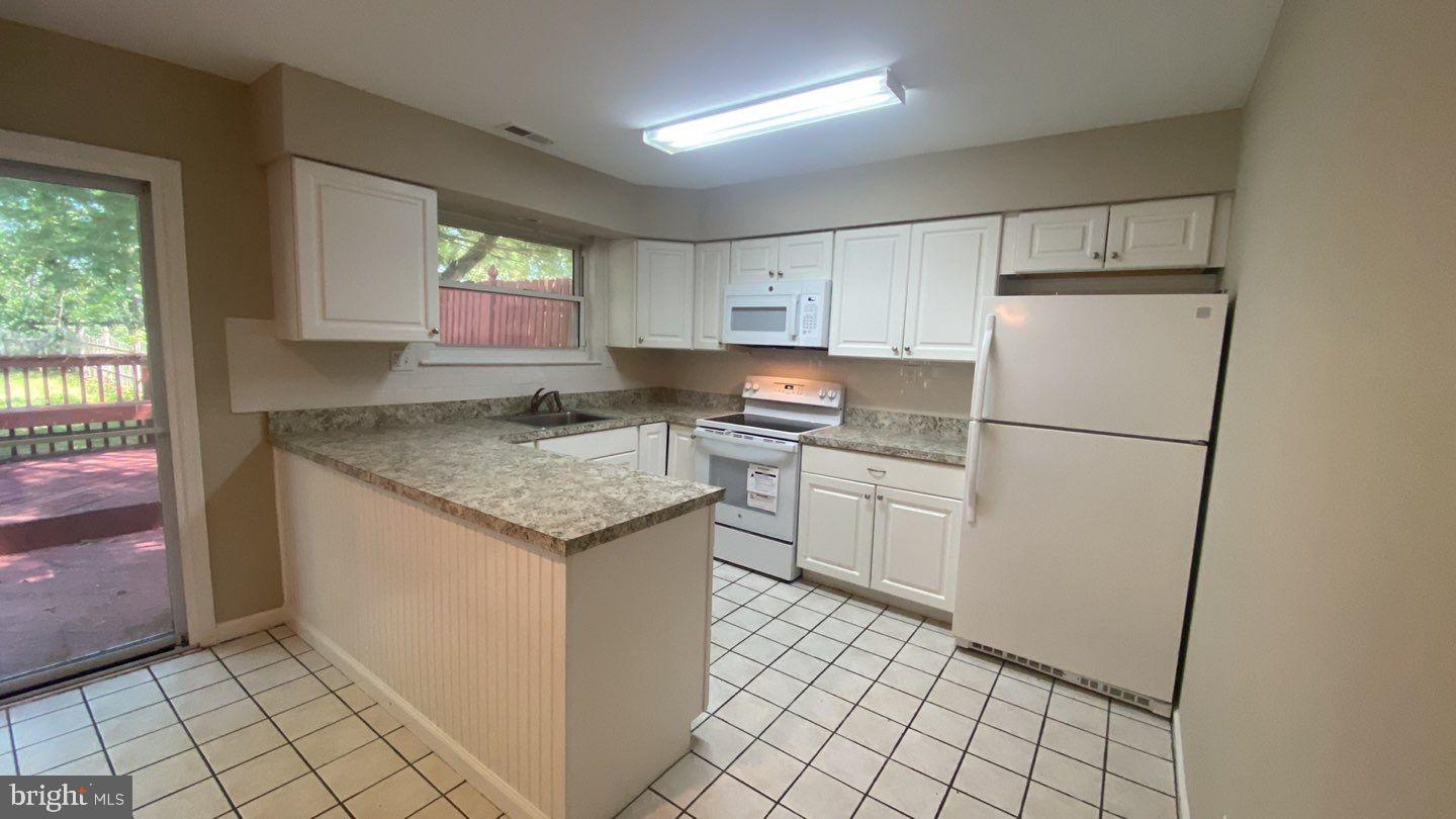 12 Woodmill Drive Clementon, NJ 08021 - Photo 7 of 19