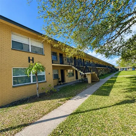 $1,300 | 2501 Harn Boulevard, Unit H27, Clearwater, FL 33764