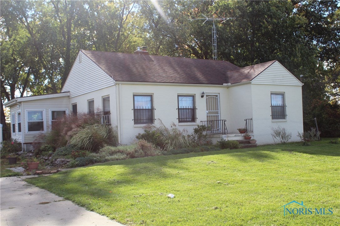 4325 Angola Road Toledo, OH 43615 - Photo 3 of 25 Gallery Image 3