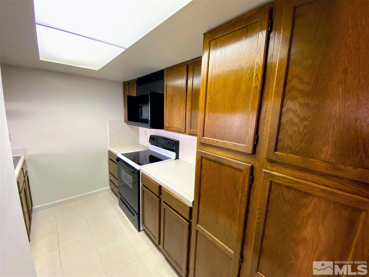8630 Dixon Lane Reno, NV 89511 - Photo 8 of 38 Photo 8
