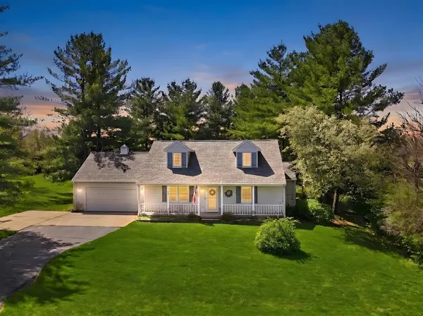 $300,000 | 405 Mississippi Drive, Dixon, IL 61021