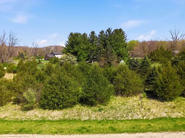 $300,000 | 405 Mississippi Drive, Dixon, IL 61021