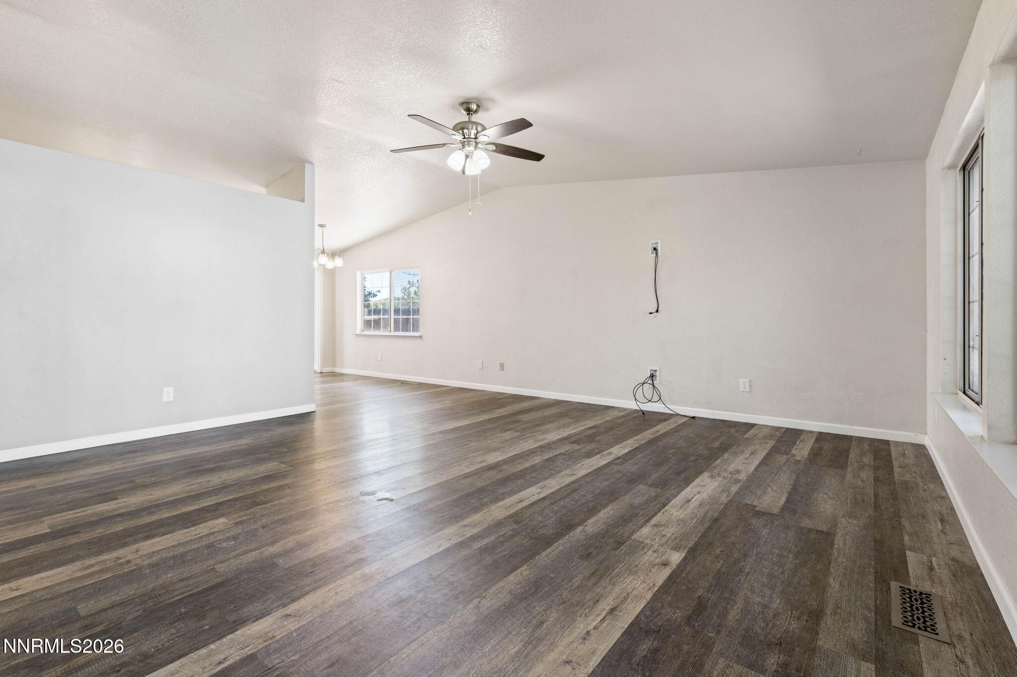 542 Yellow Jacket Road Dayton, NV 89403 - Photo 11 of 39 11-web-or-mls-DSC_6034