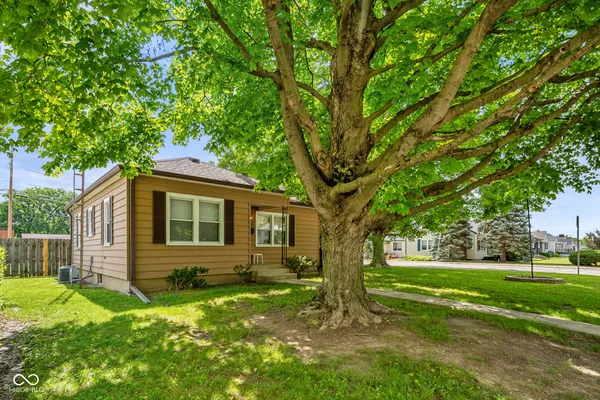 $229,900 | 203 North 13th Avenue, Beech Grove, IN 46107