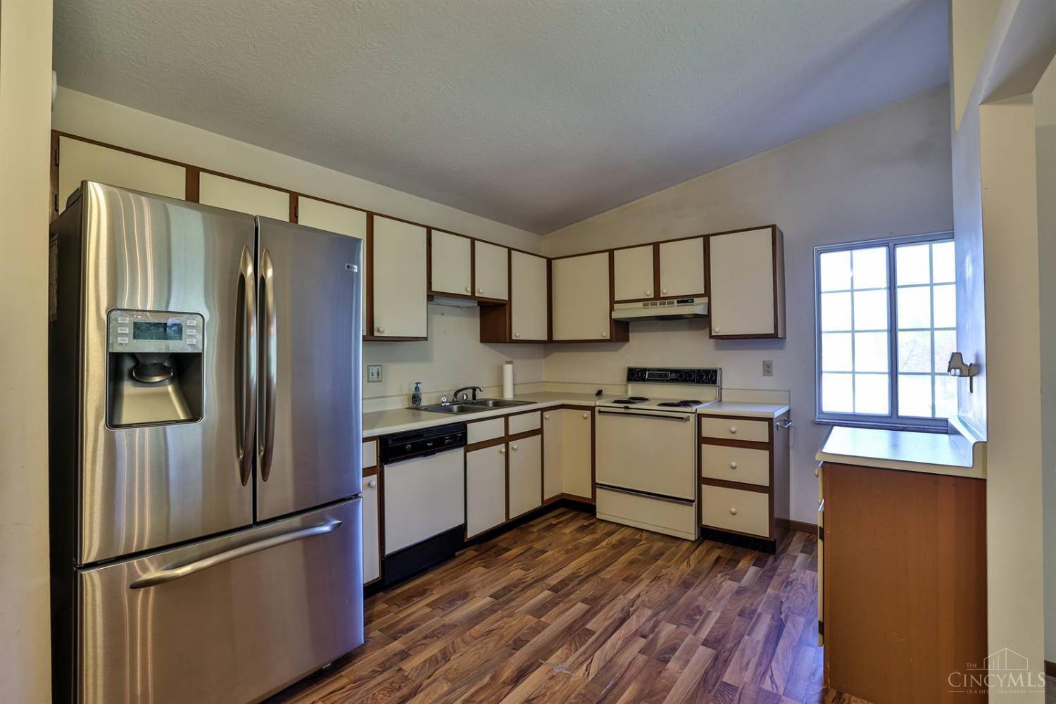 5360 Werk Road, Unit 35 Cincinnati, OH 45248 - Photo 8 of 18 Gallery Image 8